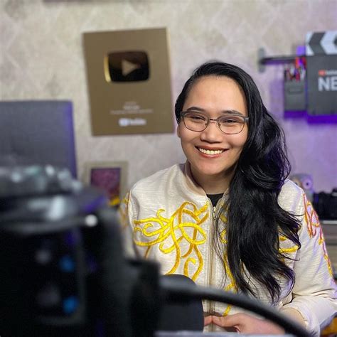 10 Filipino YouTubers You Should Check Out.